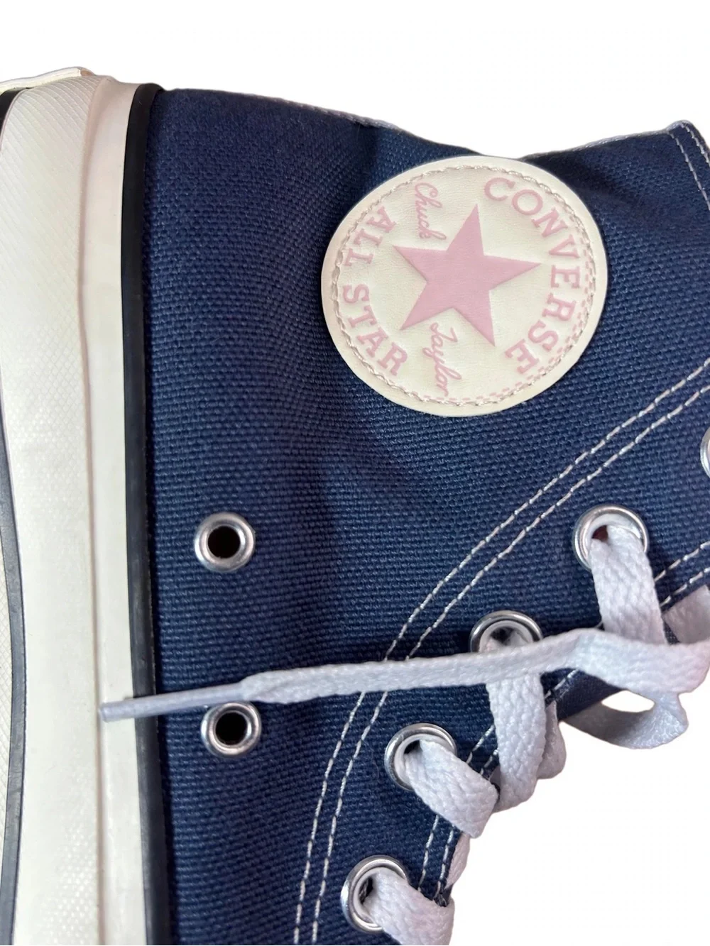 Classic High-Top Converse all stars Sneakers in Navy with Pink Lining